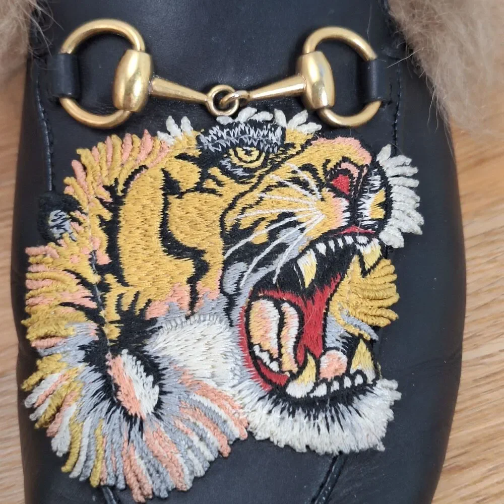 Gucci SINGLE LEFT SHOE ONLY Princetown Mule Women 6  Black Fur Horsebit Tiger